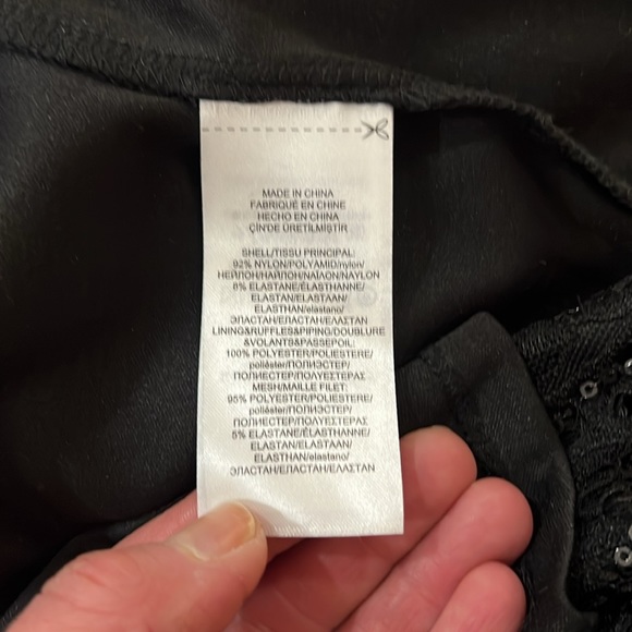 Black sequence lace coktail dress - Picture 9 of 9